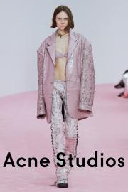 Acne Studios-katalog | Women's Collection 2023 | 2023-02-23 - 2023-04-08