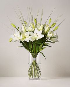Bukett Vita liljor för 295 kr på Interflora