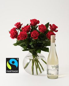 Fairtrade-rosor med cider för 450 kr på Interflora