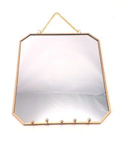 Spegel Guld Med Smyckeshållare för 69 kr på In & Finn