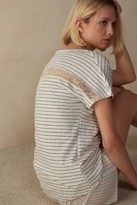 Kortärmad tröja i bomullsjersey Romantic Nature för 107,7 kr på Intimissimi